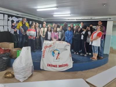 Projeto Tampinha Reciclada, GratidÃ£o Compartilhada. Realizou mais uma aÃ§Ã£o de coleta